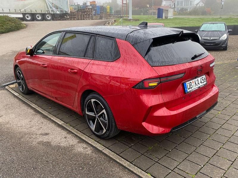 Usata Opel Astra 136 CV (100 kW) 2024 Rosso Utilitaria
