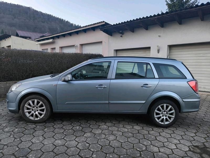 Gebraucht Opel Astra 105 PS (77 kW) 2005 Grau Kombi