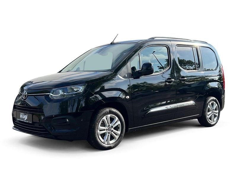 Schwarz Gebraucht 2024 Toyota Proace Verso City Kombi | 25.495 € (Superpreis) - Bild 1/4