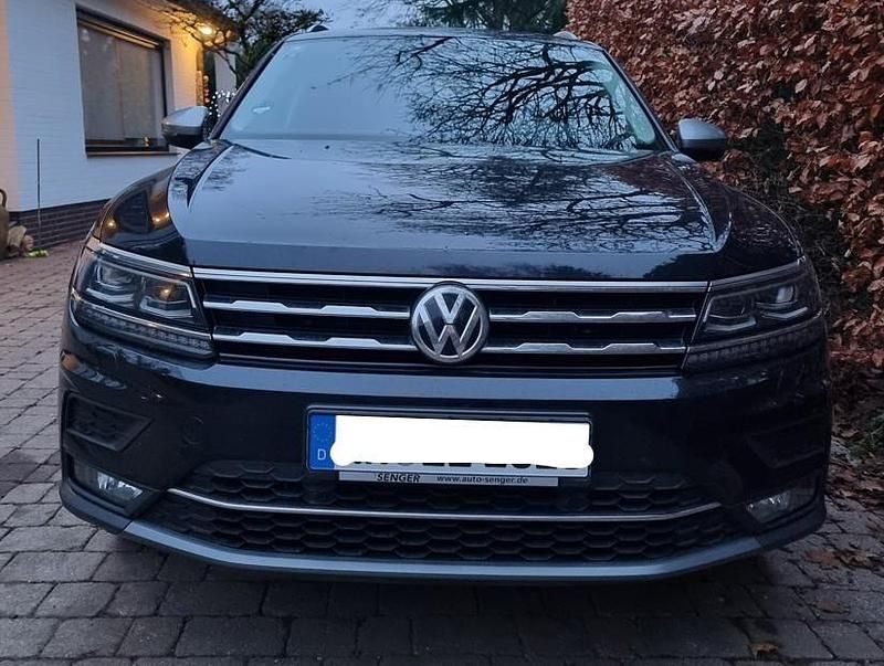 Deep black perleffekt Gebraucht 2021 VW Tiguan Allspace Highline SUV | 27.880 € (Guter Preis) - Bild 1/3