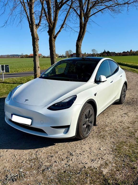 Gebraucht Tesla Model Y RWD 188 kW (256 PS) 2023 Weiß SUV