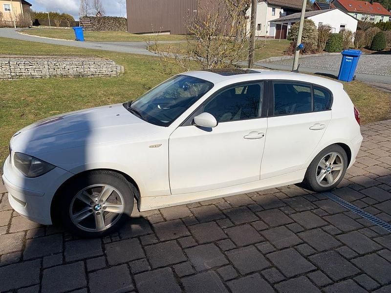 Gebraucht BMW 120 177 PS (130 kW) 2008 Weiß Kleinwagen