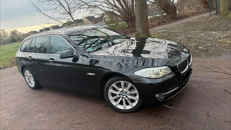 Gebraucht BMW 525 218 PS (160 kW) 2011 Schwarz Kombi