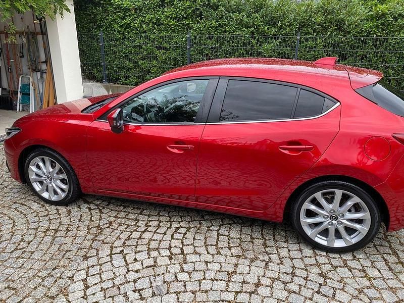 Rot Gebraucht 2013 Mazda 3 Sports-Line Limousine | 6.900 € (Fairer Preis) - Bild 1/4