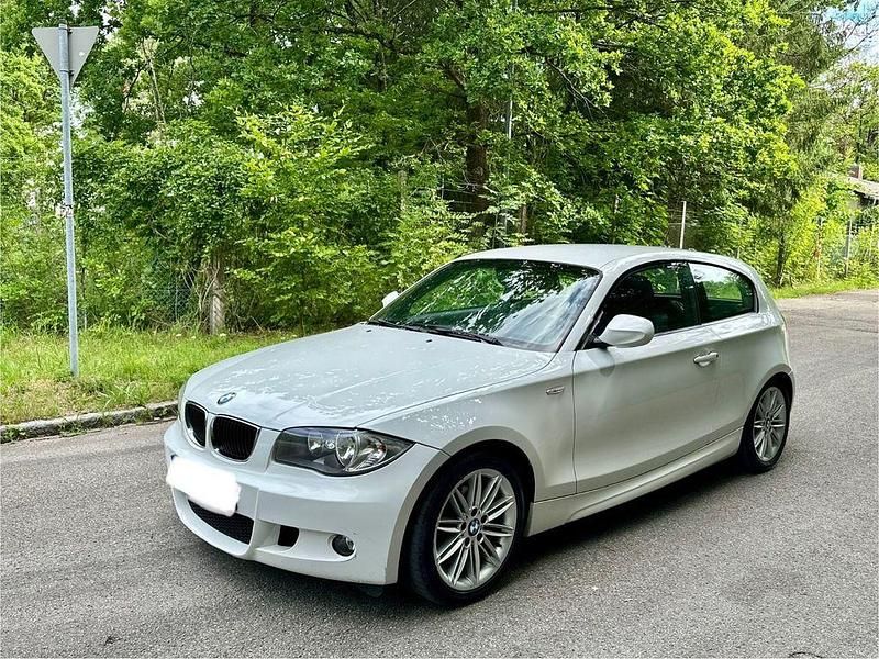 Weiß Gebraucht 2010 BMW 116 M Sport Kleinwagen | 2.900 € (Superpreis) - Bild 1/4