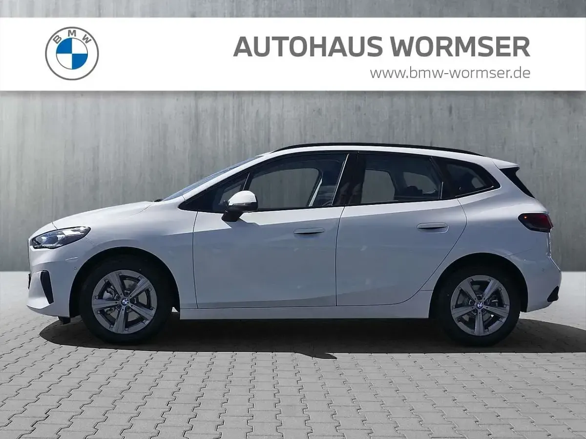 Gebraucht BMW 220 Active Tourer Comfort Edition 170 PS (125 kW) 2025 Weiß Van / Kleinbus