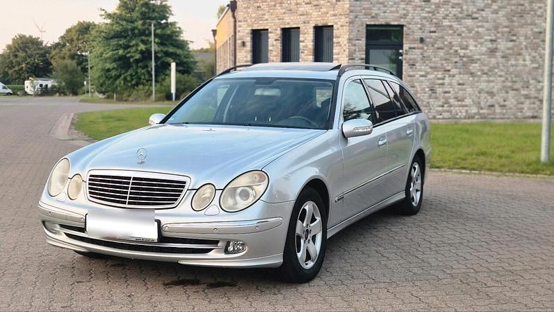 Silber Gebraucht 2006 Mercedes E280 Avantgarde Kombi | 2.600 € (Superpreis) - Bild 1/4