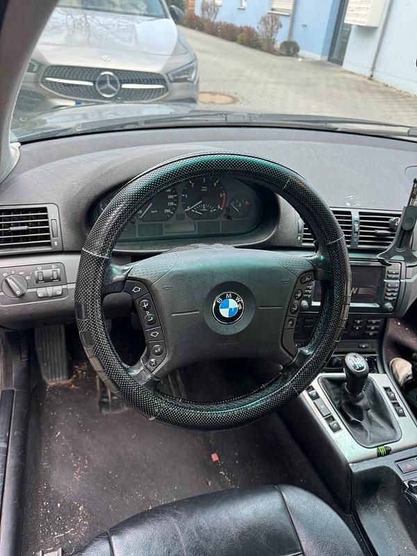 Gebraucht BMW 320 150 PS (110 kW) 2003 Schwarz Kombi