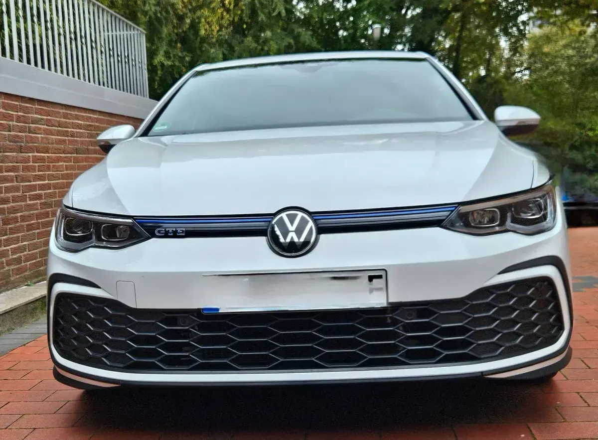 Gebraucht VW Golf VIII GTE 245 PS (180 kW) 2020 Weiß Limousine