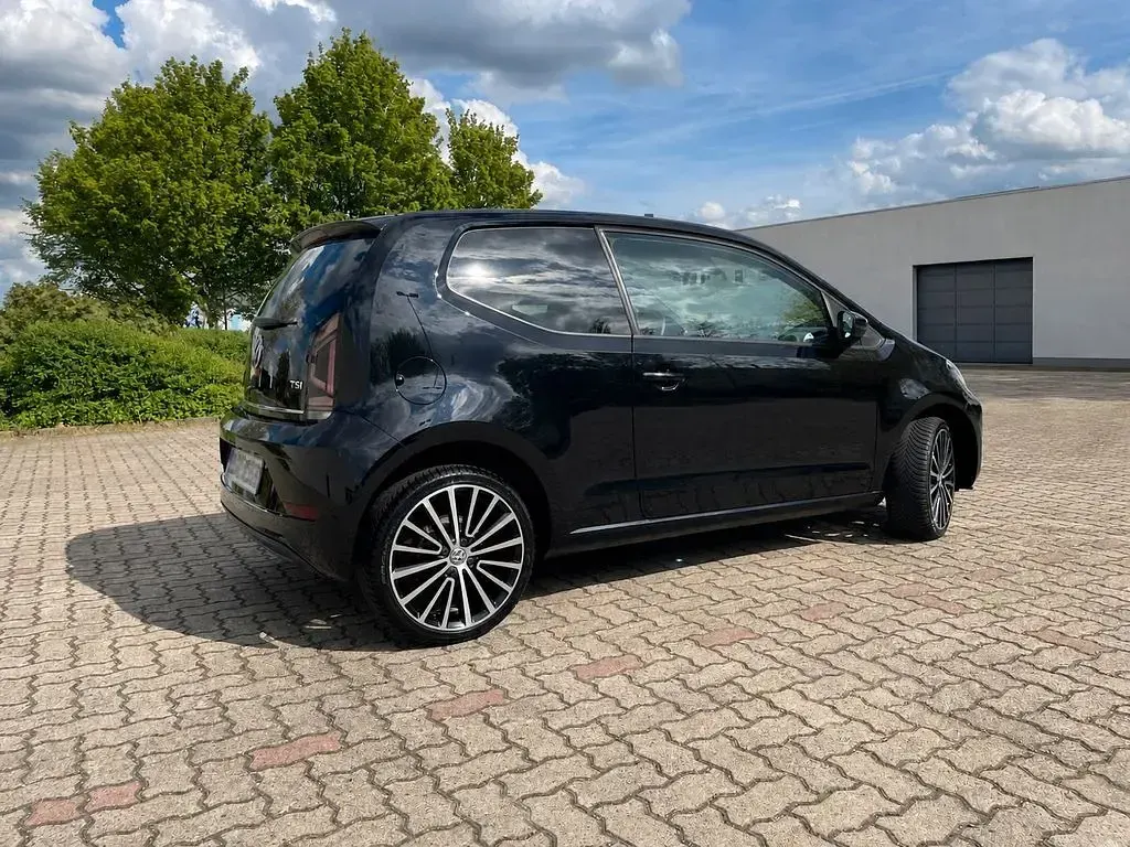 Gebraucht VW up! Beats 90 PS (66 kW) 2017 Schwarz Kleinwagen