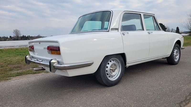 Gebraucht Alfa Romeo 2000 132 PS (97 kW) 1973 Weiß Limousine