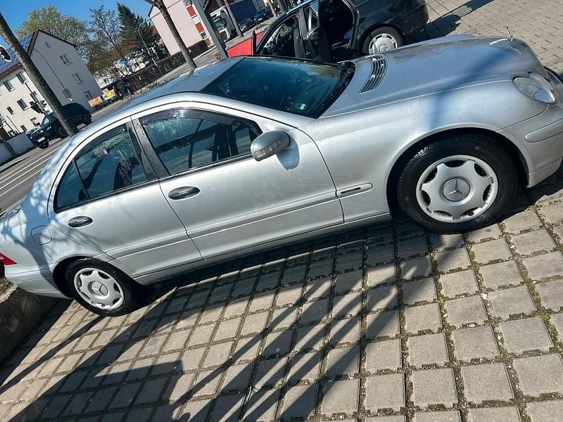Gebraucht Mercedes C200 116 PS (85 kW) 2001 Silber Limousine