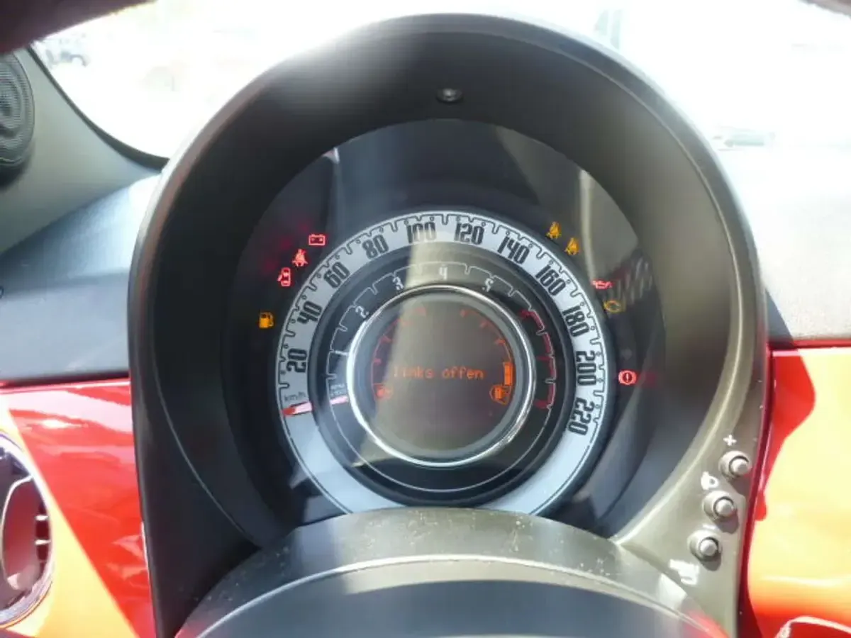 Gebraucht Fiat 500 Red 69 PS (50 kW) 2023 Zfacf1cj2pjj19928 1727 Kleinwagen