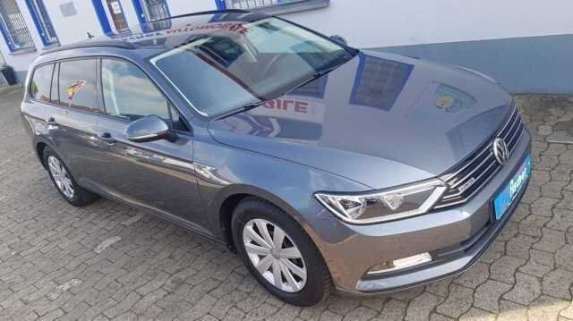 Gebraucht VW Passat 120 PS (88 kW) 2016 Grau metallic Kombi
