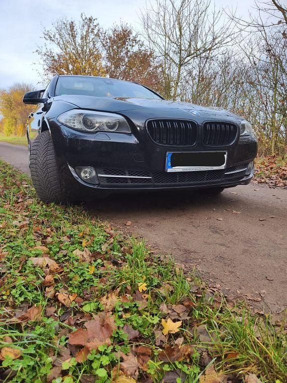 Gebraucht BMW 528 Sport Line 245 PS (180 kW) 2013 Schwarz Kombi