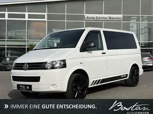 Usata VW Multivan Startline 140 CV (102 kW) 2015 Bianco Monovolume