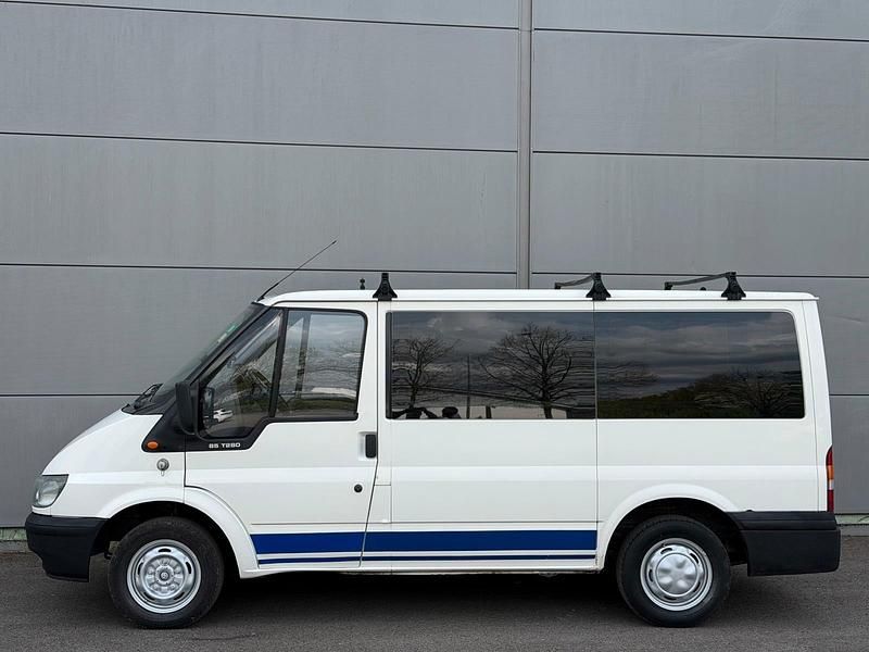 Second-hand Ford Transit 86 CP (63 kW) 2005 Alb Monovolum