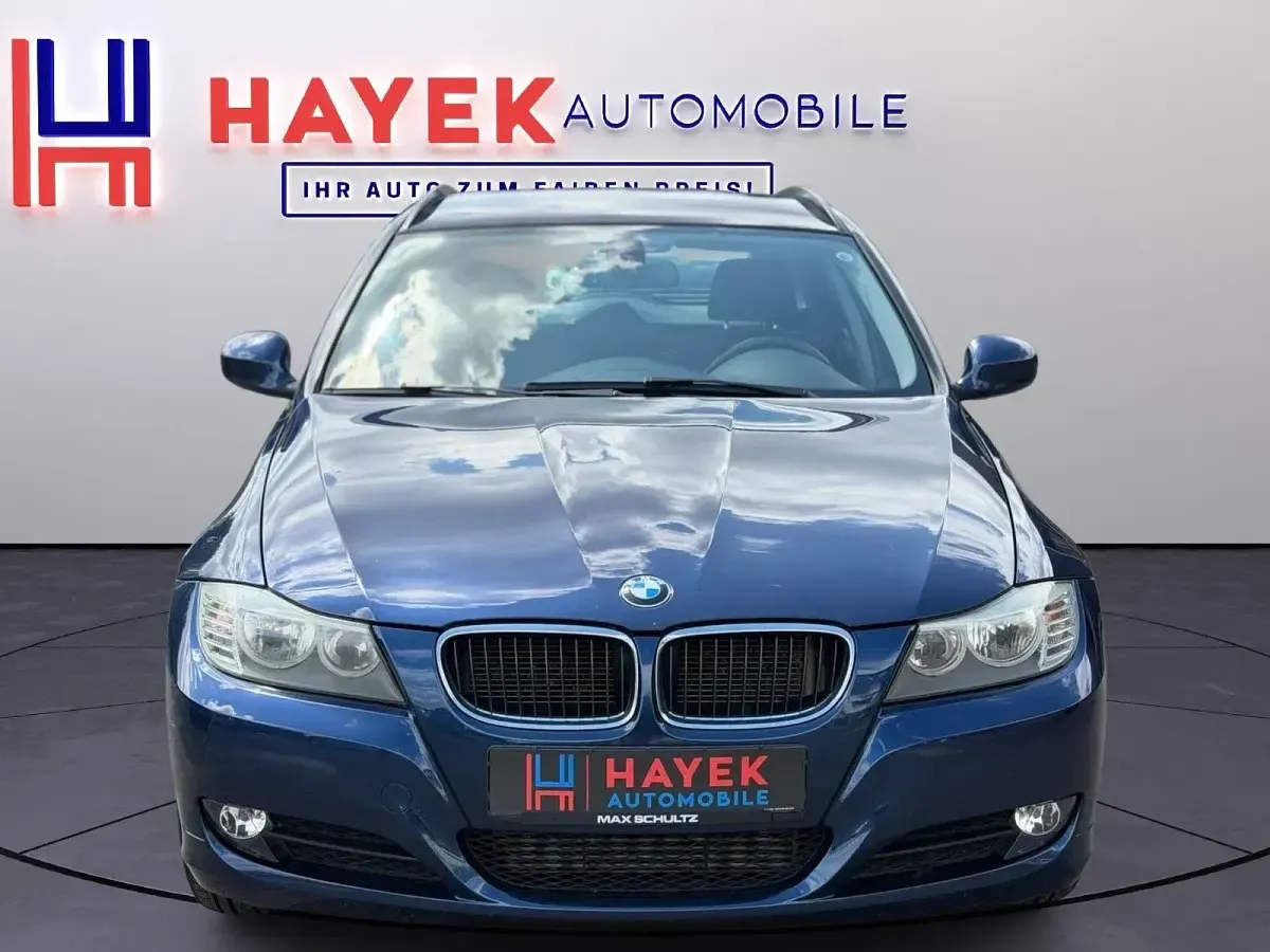 Gebraucht BMW 320 Comfort Edition 184 PS (135 kW) 2012 Blau Limousine