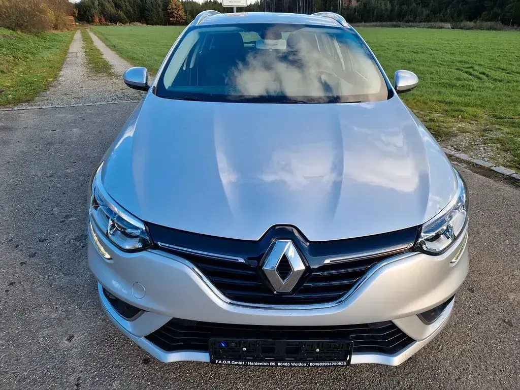Gebraucht Renault Mégane Business 116 PS (85 kW) 2019 Grau Limousine
