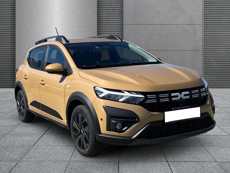 Safaribeige Neu 2025 Dacia Sandero Expression Kleinwagen | 19.232 € - Bild 1/1