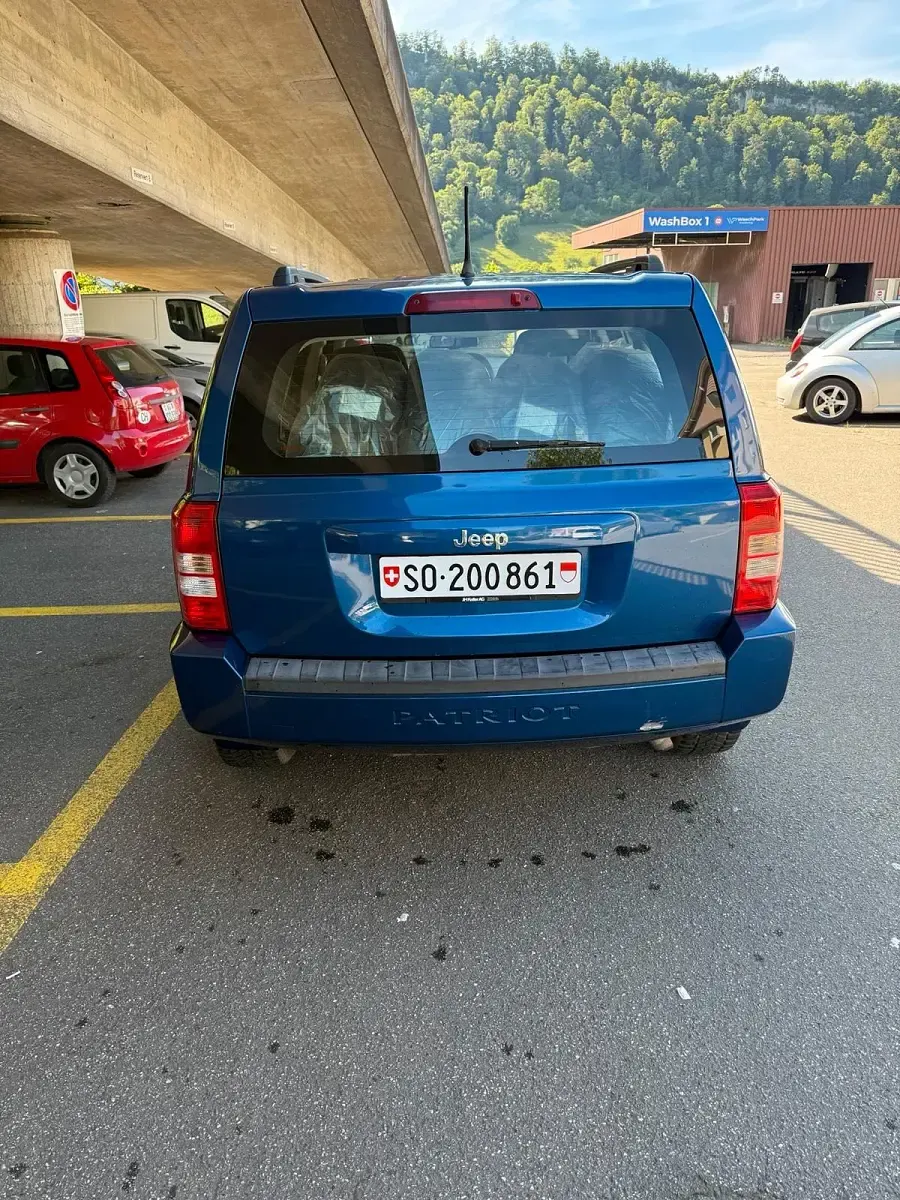 Gebraucht Jeep Patriot 170 PS (125 kW) 2011 Blau SUV