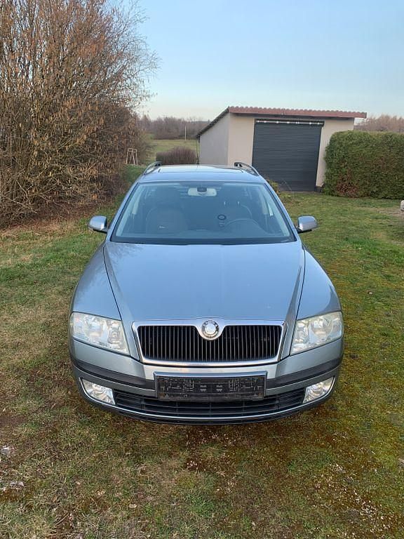 Gebraucht Skoda Octavia Classic 105 PS (77 kW) 2007 Grau Kombi