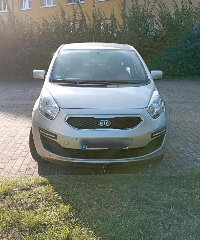 Silber Gebraucht 2012 Kia Venga Kleinwagen | 4.200 € (Guter Preis) - Bild 1/4