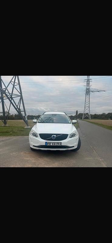 Gebraucht Volvo XC60 150 PS (110 kW) 2015 Weiß SUV