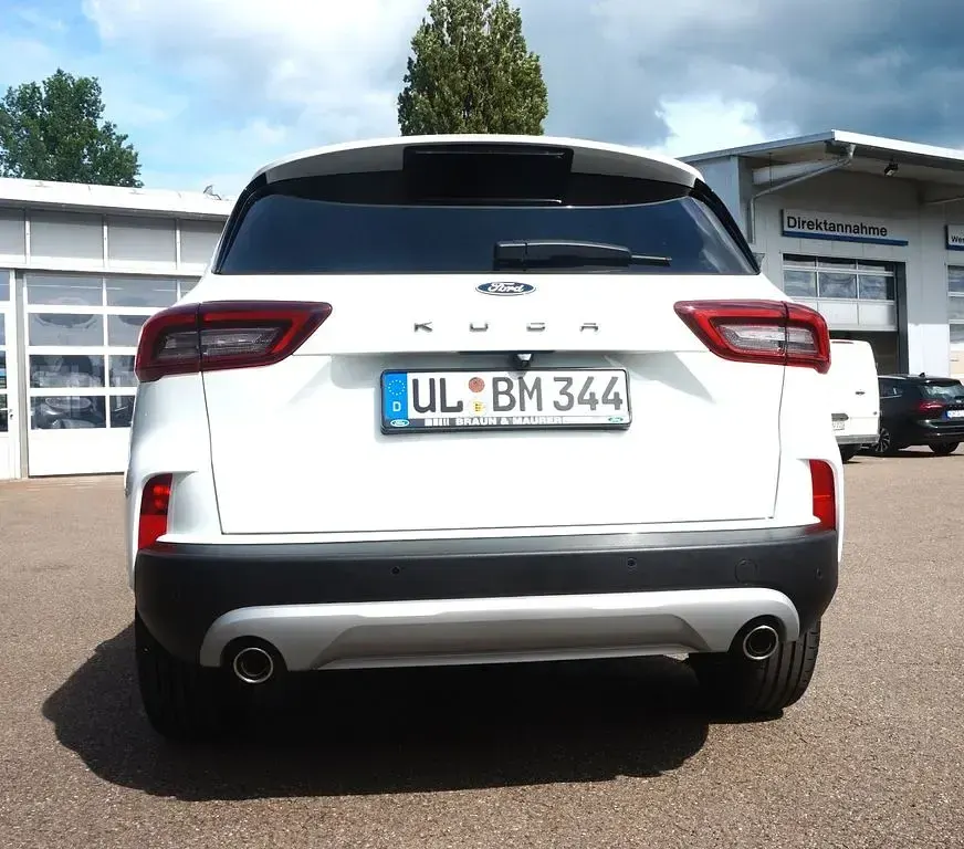 Gebraucht Ford Kuga Titanium 151 PS (111 kW) 2025 Weiß SUV