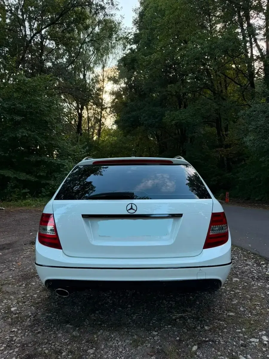 Gebraucht Mercedes C250 204 PS (150 kW) 2014 Weiß Kombi