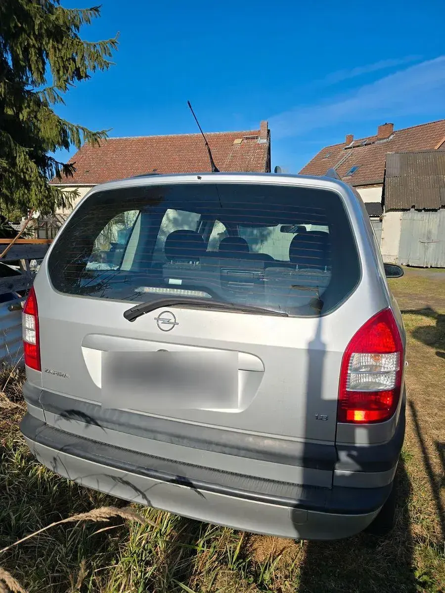 Gebraucht Opel Zafira Edition 125 PS (91 kW) 2003 Silber Van / Kleinbus