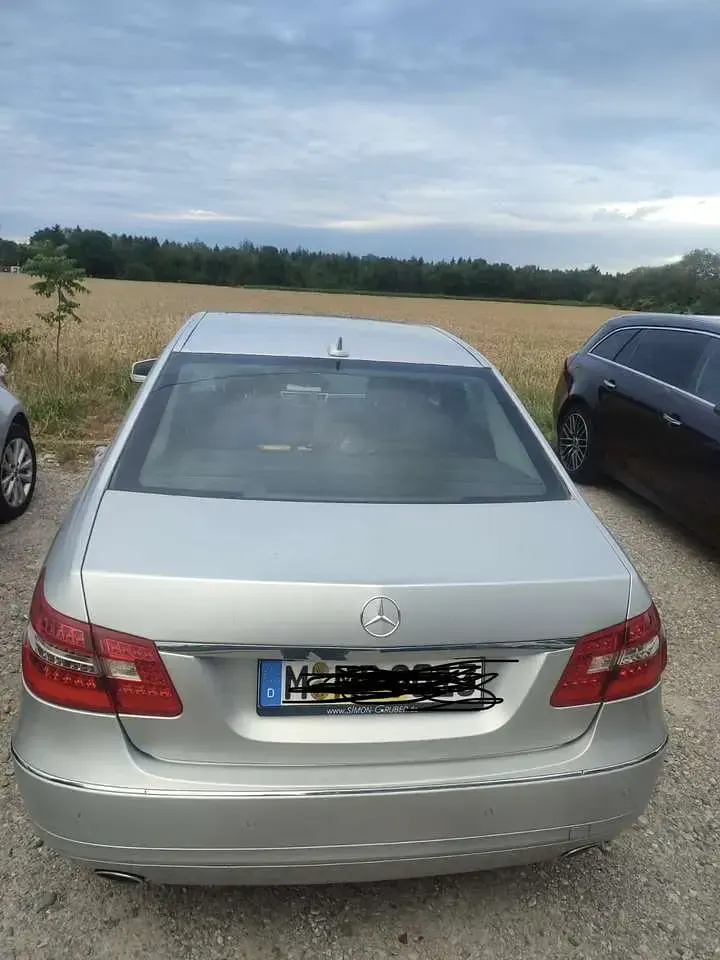 Gebraucht Mercedes E350 Avantgarde 211 PS (155 kW) 2011 Limousine