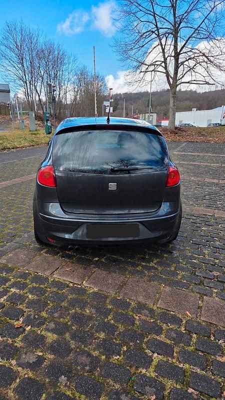 Gebraucht Seat Altea Style 125 PS (91 kW) 2009 Grau Van / Kleinbus
