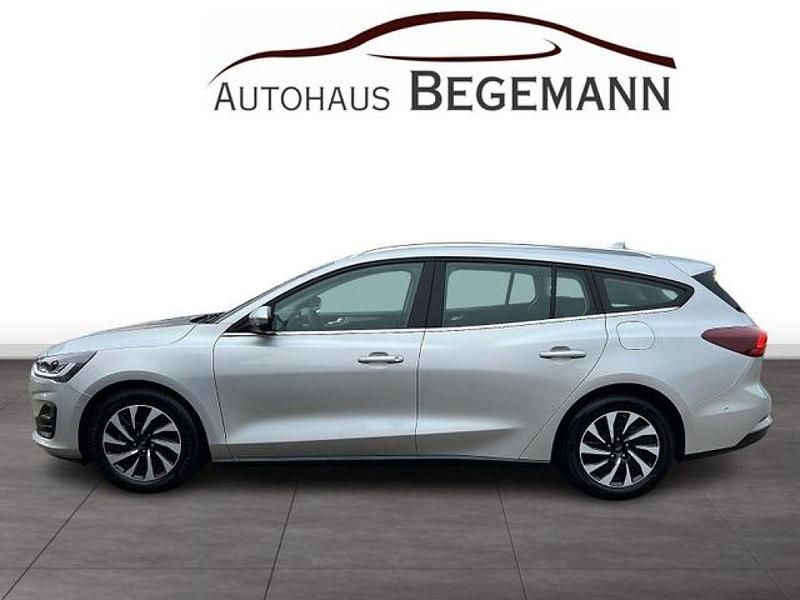 Gebraucht Ford Focus Titanium 120 PS (88 kW) 2022 Silber Kombi
