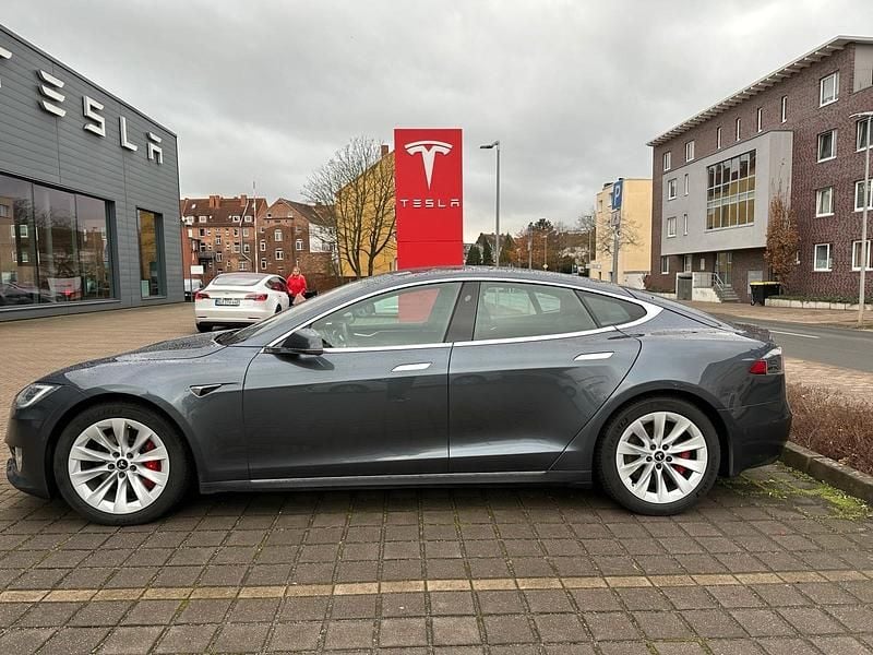 Gebraucht Tesla Model S Performance 567 kW (772 PS) 2017 Grau Kleinwagen