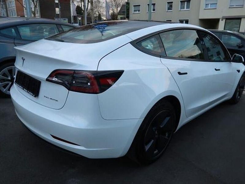 Gebraucht Tesla Model 3 324 kW (441 PS) 2023 Weiss Limousine
