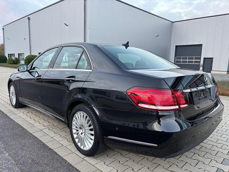 Gebraucht Mercedes E400 333 PS (244 kW) 2014 Schwarz Limousine