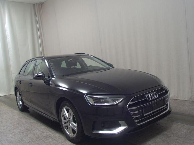 Second-hand Audi A4 Advanced 204 CP (150 kW) 2023 Negru Break