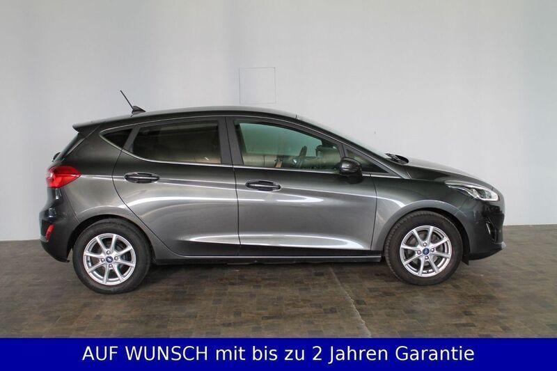 Magneticgrau (metallic) Gebraucht 2021 Ford Fiesta Titanium Kleinwagen | 11.890 € (Guter Preis) - Bild 1/4