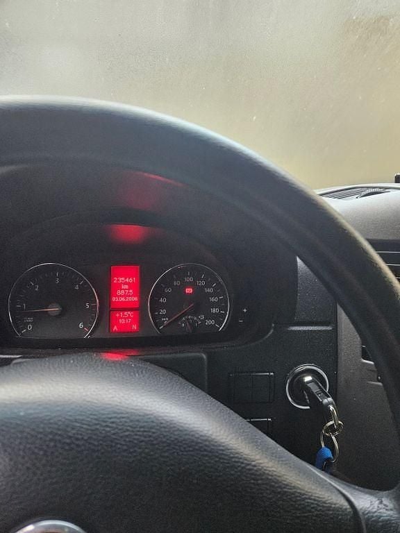 Gebraucht VW Crafter 136 PS (100 kW) 2012 Grau Van