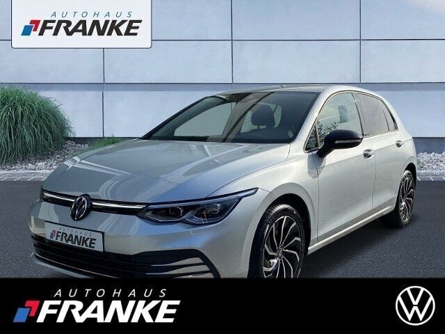 Silber Gebraucht 2023 VW Golf VIII Move Kleinwagen | 23.620 € (Superpreis) - Bild 1/4