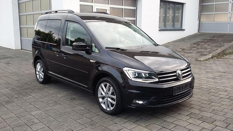 Schwarz Gebraucht 2018 VW Caddy Comfortline Van / Kleinbus | 20.490 € (Fairer Preis) - Bild 1/4