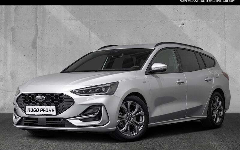 Moondust silver Gebraucht 2023 Ford Focus ST-Line Kombi | 25.800 € (Etwas zu teuer) - Bild 1/4
