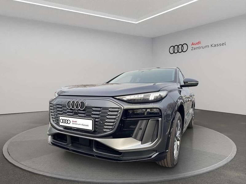 Gebraucht Audi Q6 e-tron Ambiente 185 kW (252 PS) 2025 Daytonagrau perleffekt SUV