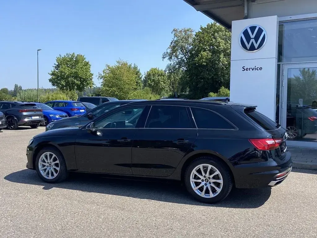 Gebraucht Audi A4 150 PS (110 kW) 2022 Schwarz Kombi