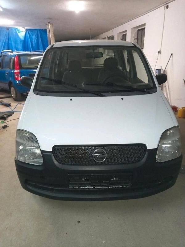 Gebraucht Opel Agila 58 PS (42 kW) 2002 Weiß Van / Kleinbus