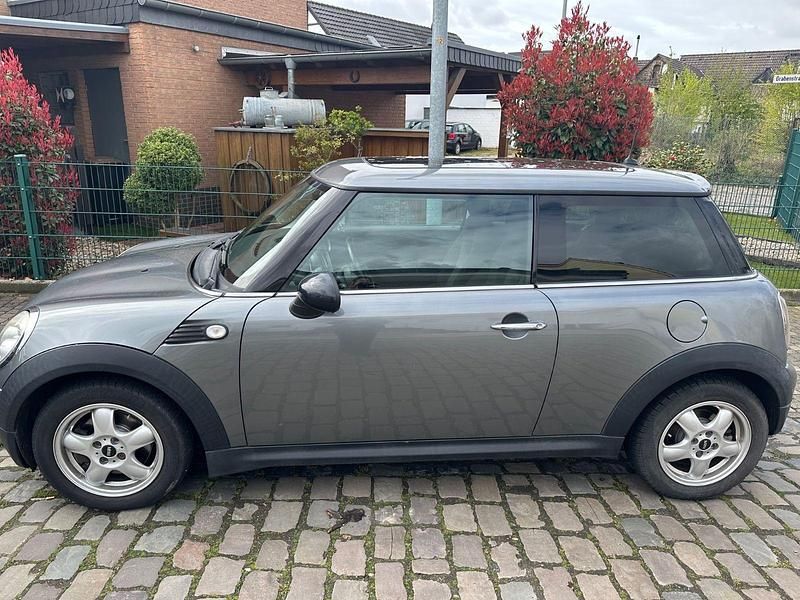 Używany Mini ONE 95 KM (69 kW) 2010 Srebrny Hatchback