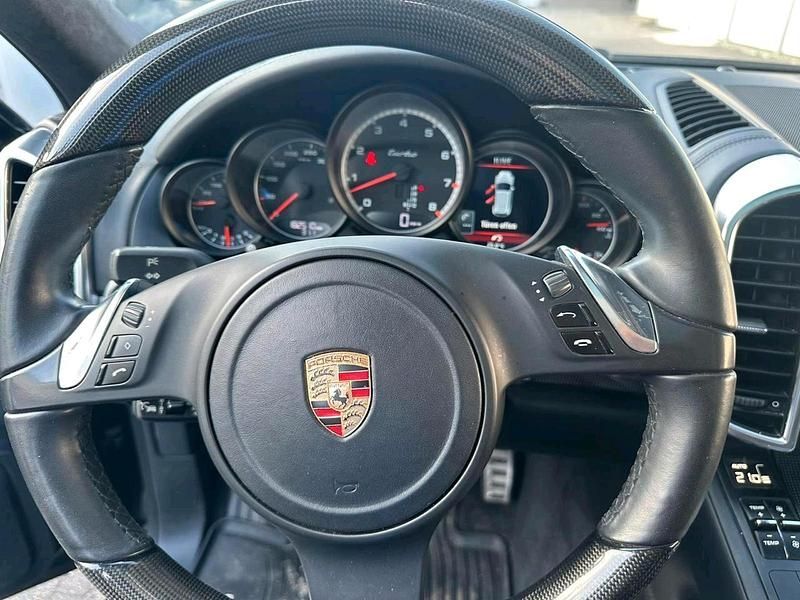 Gebraucht Porsche Cayenne Turbo 500 PS (367 kW) 2012 Schwarz SUV
