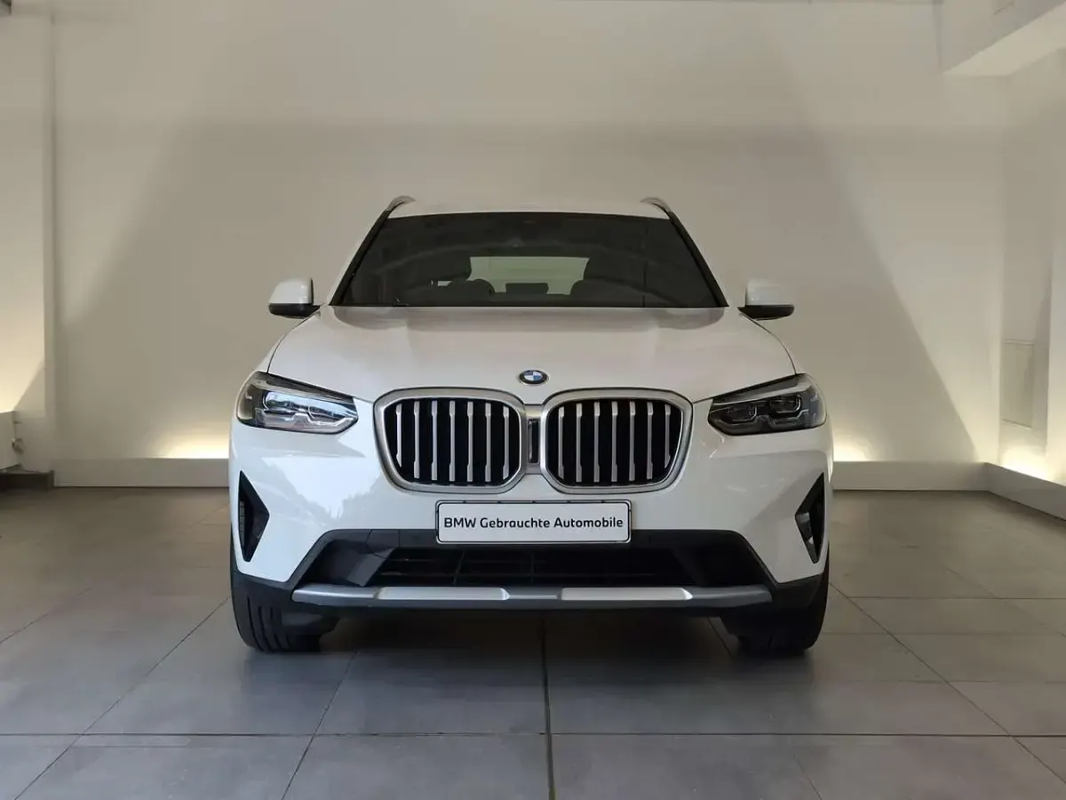 Gebraucht BMW X3 Sport Line 190 PS (139 kW) 2024 Weiß SUV