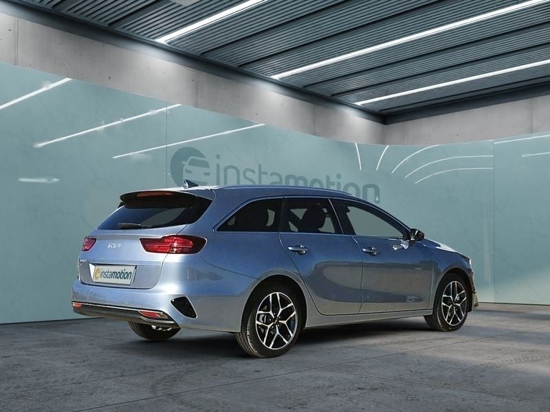 Gebraucht Kia Ceed 140 PS (102 kW) 2024 Silber Kleinwagen